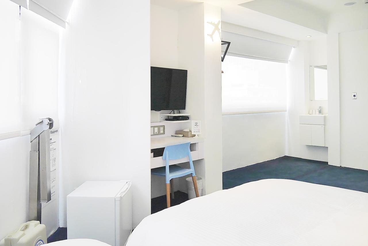 Time Flyer Hotel Тайджун Екстериор снимка