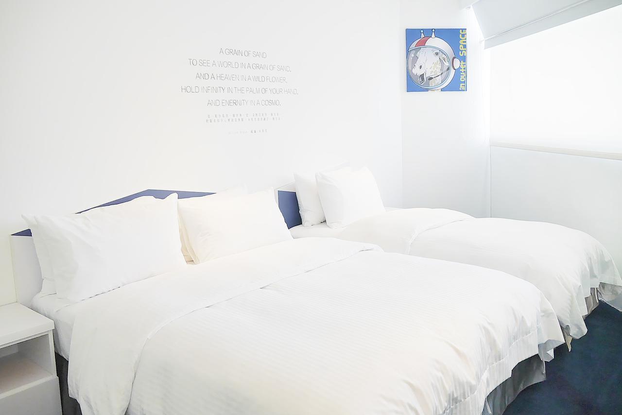 Time Flyer Hotel Тайджун Екстериор снимка